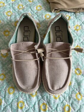 Hey Dude Kids Light Beige Canvas Slip-On Sneakers with Mint Lining